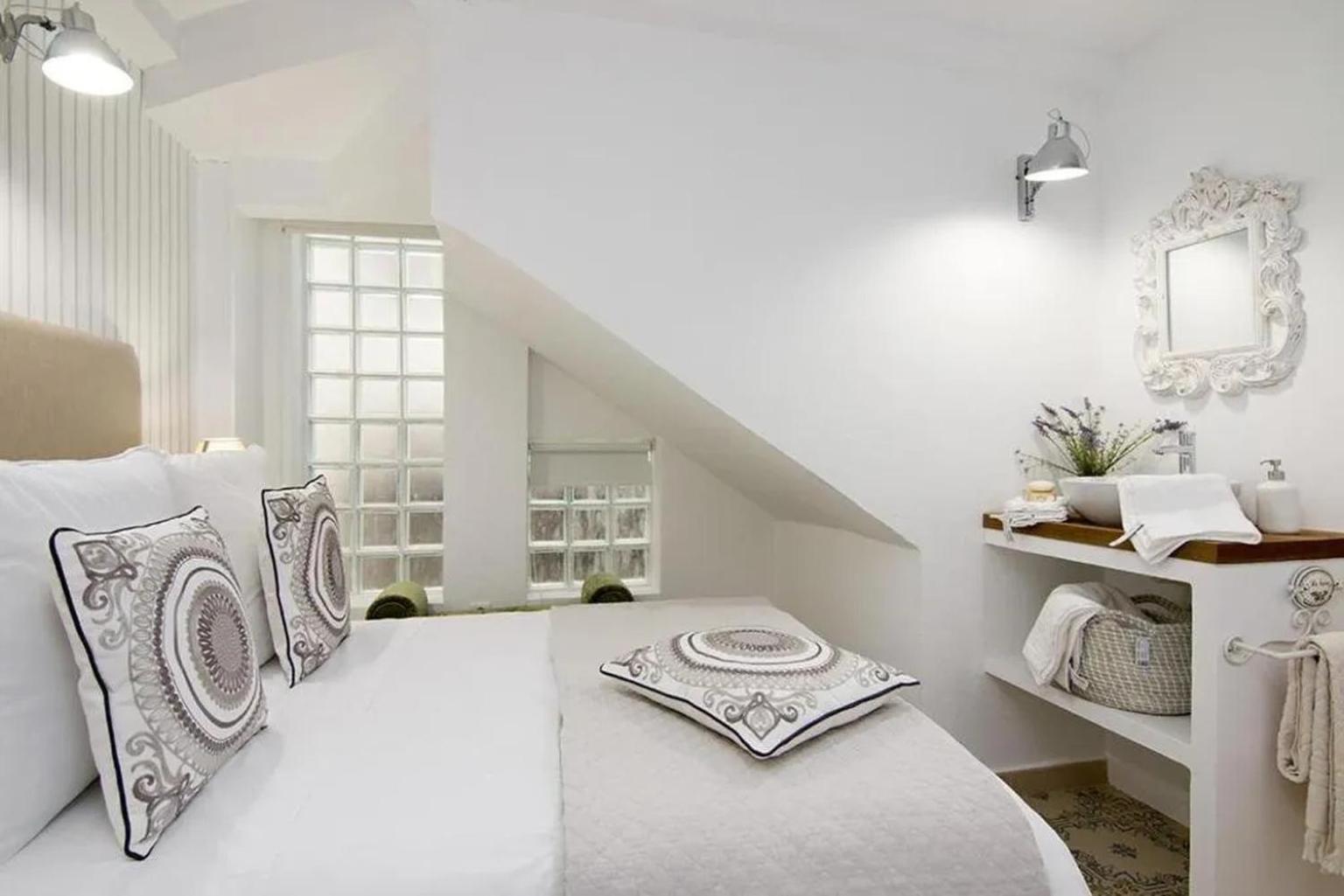 Apartamentos La Tona Puerta Elvira Centro Ciudad Granada Eksteriør billede