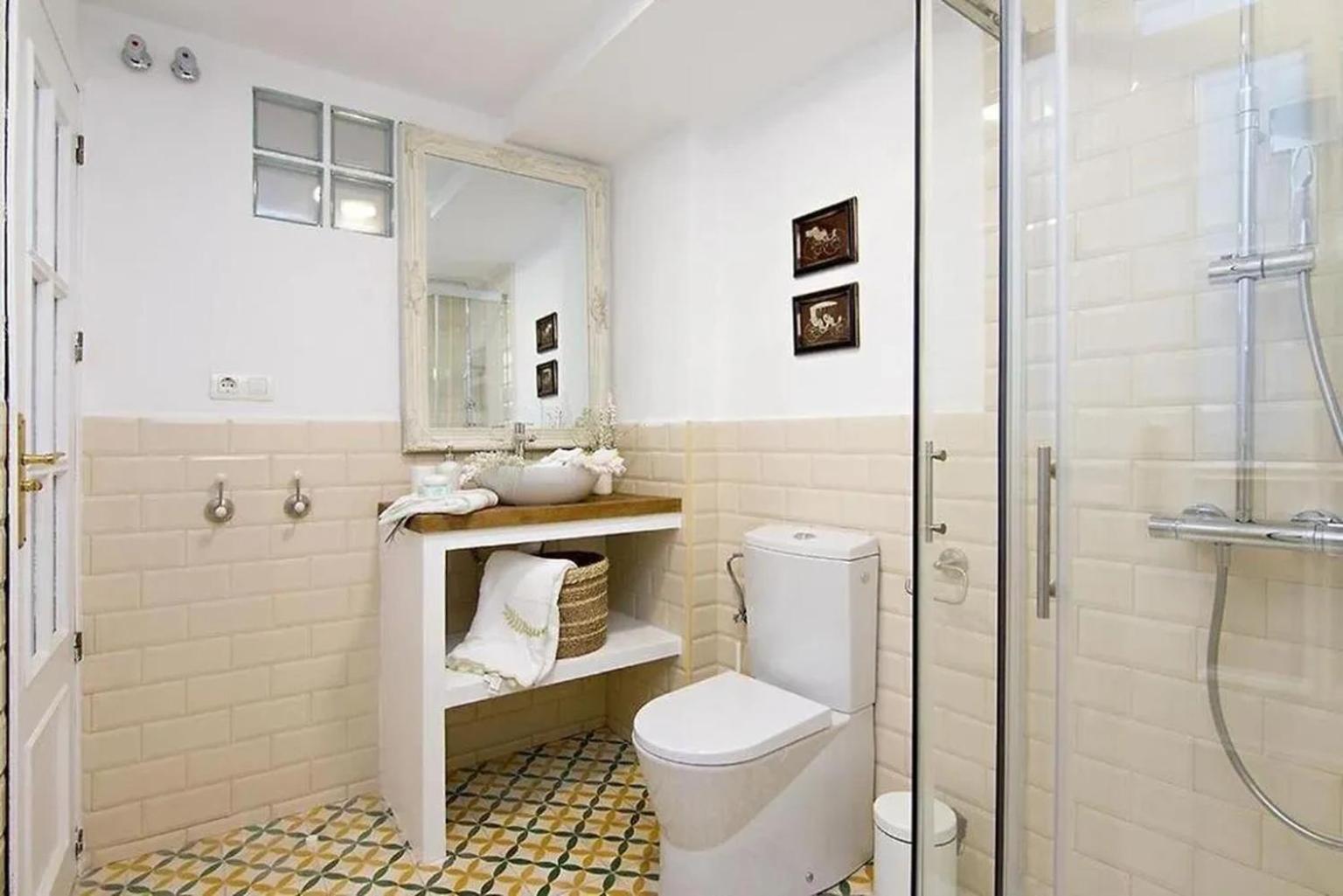 Apartamentos La Tona Puerta Elvira Centro Ciudad Granada Eksteriør billede